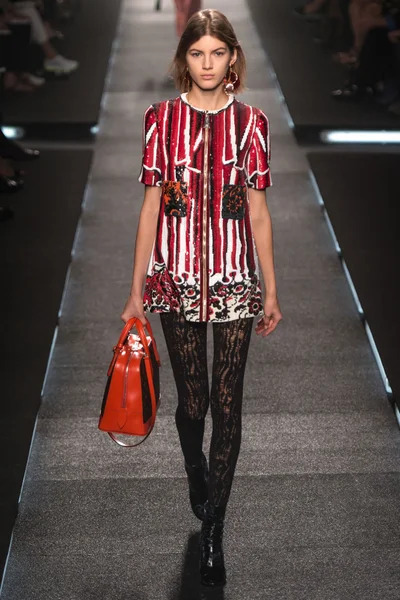 Look 33